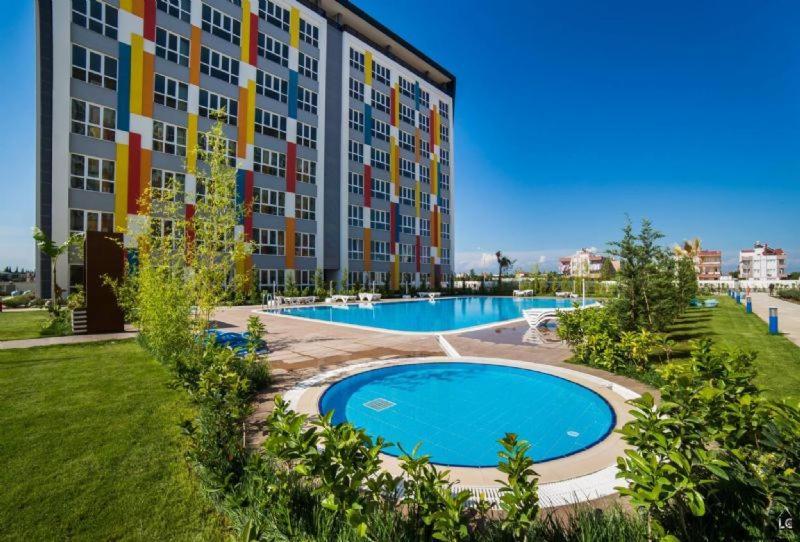 Daire Selin's With Pool View Antalya