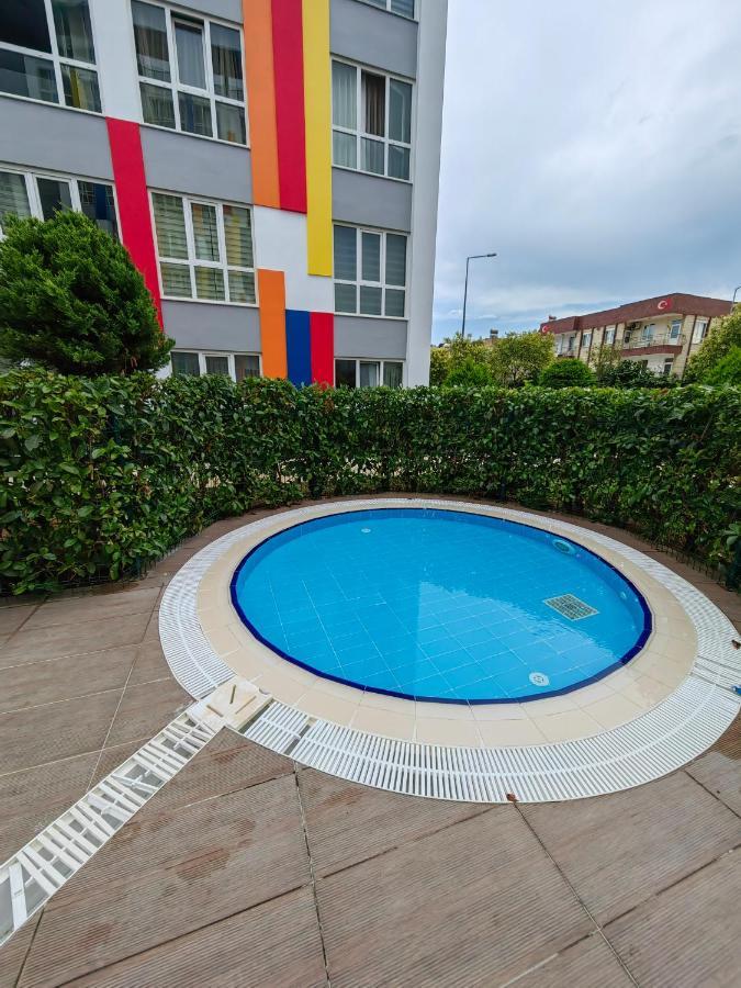 Daire Selin's With Pool View